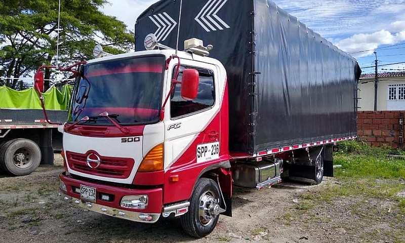 Se Vende Camion Hino...