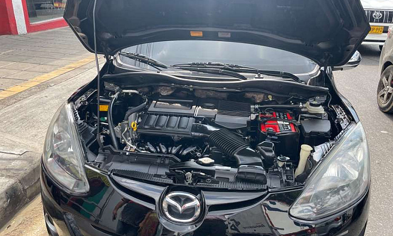 Mazda 2 2.012 Full...