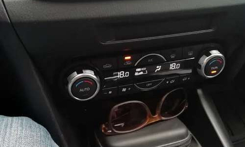 Mazda 3 Touring Nego...