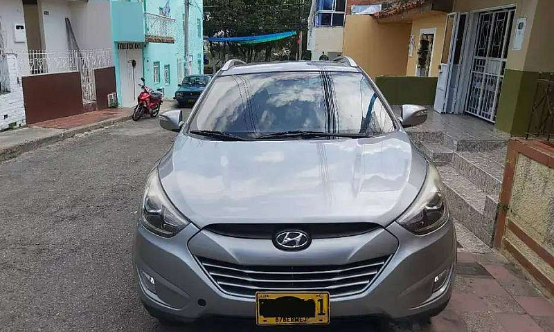 Hyundai Tucson Ix-35...