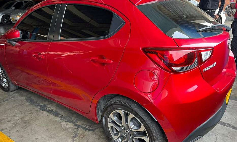 Mazda 2 Excelente Es...