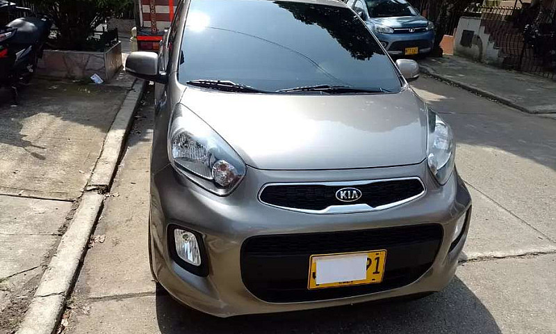 Vendo Nissan Marcha ...