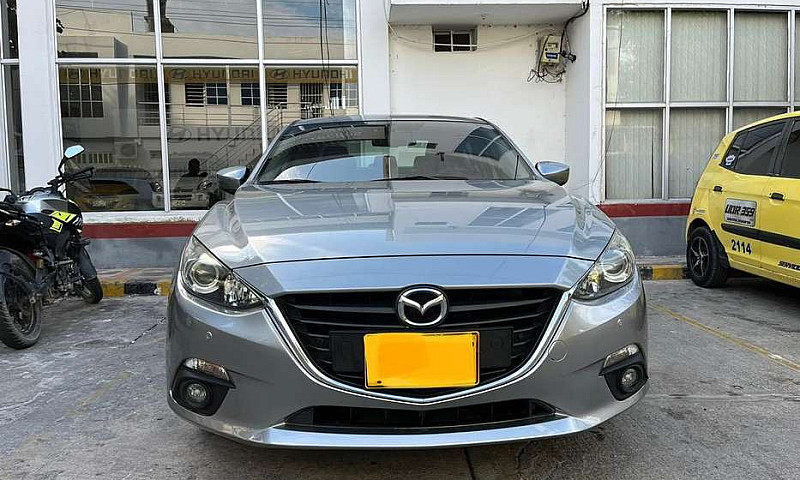 Vendo Mazda 3 Tourin...