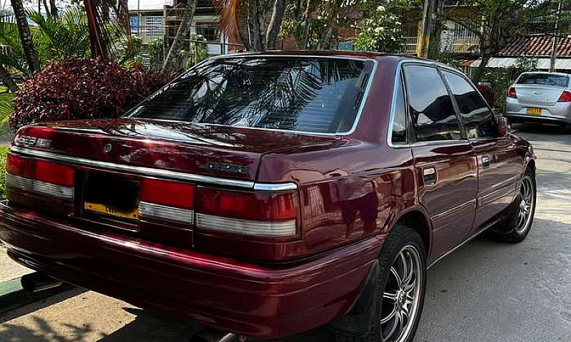 Vendo Mazda 626 L Mo...