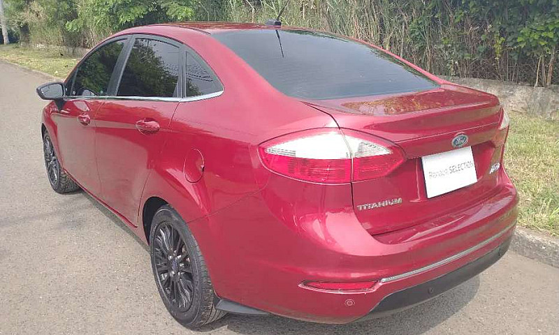 Ford Fiesta Titanium...