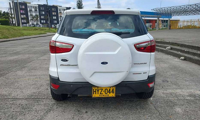 Ford Ecosport Titani...