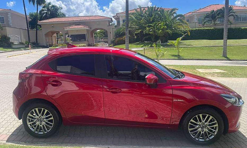 Mazda 2 Gran Touring...