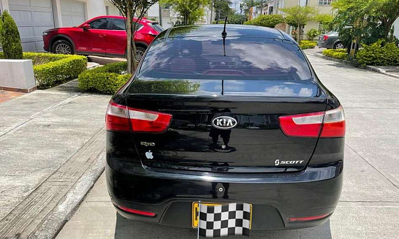 Vendo Kia Rio 2014, ...