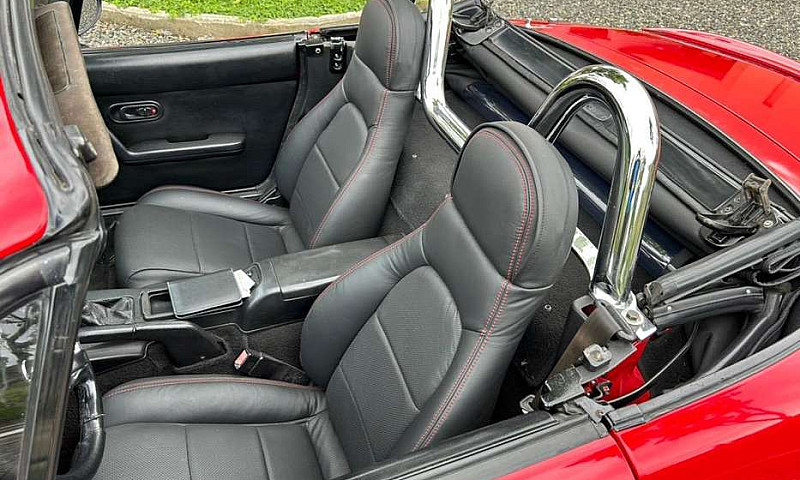 Vendo Mazda Miata 19...