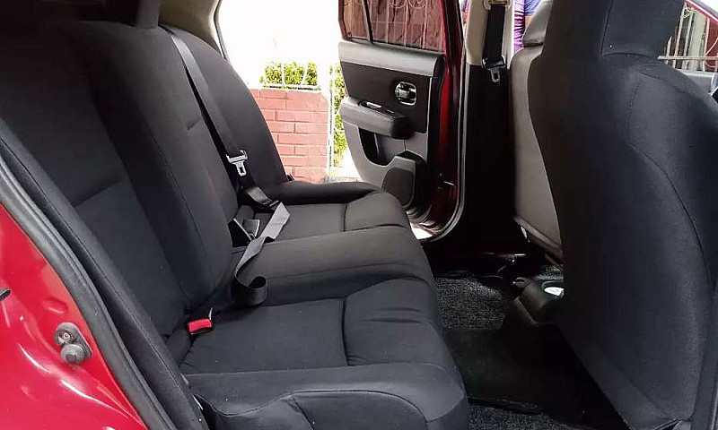 Nissan Tiida 2014 Me...