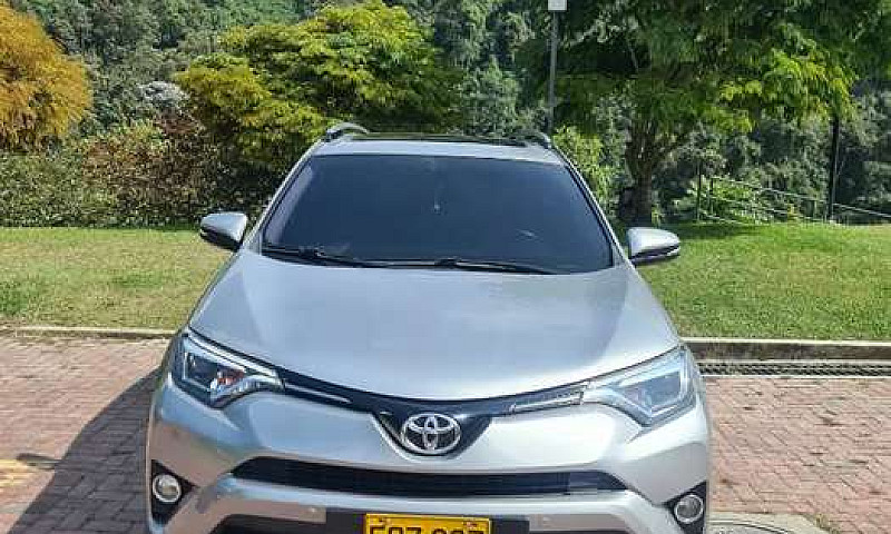Se Vende Toyota Rav ...