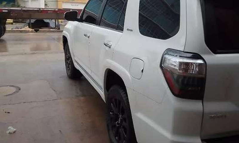 Toyota 4 Runner 2015...