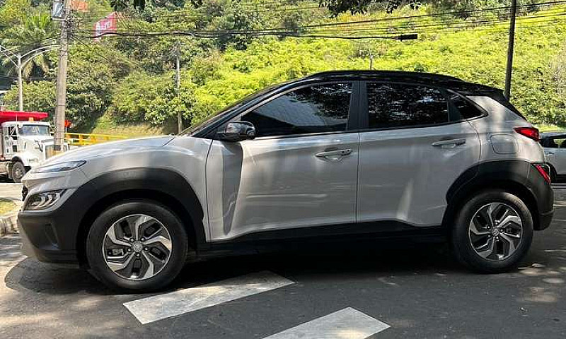 Hyundai Kona Premium...