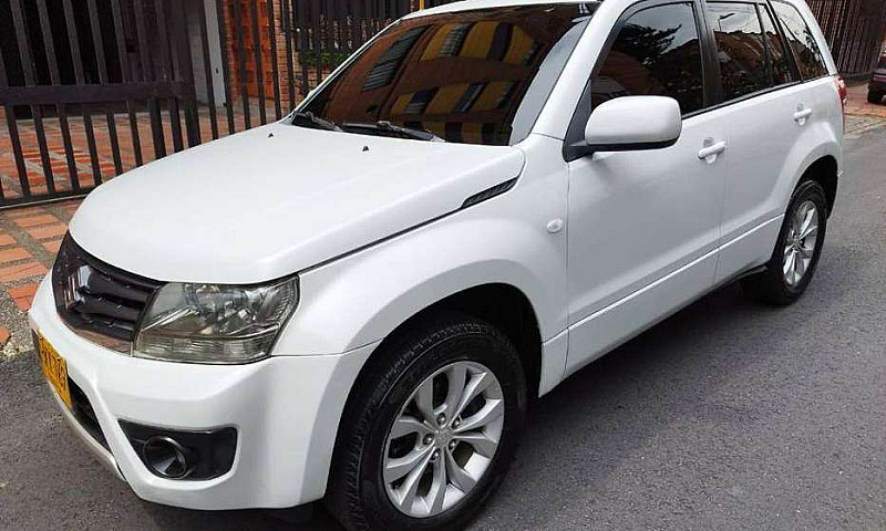 Vendo Suzuki Gran Vi...