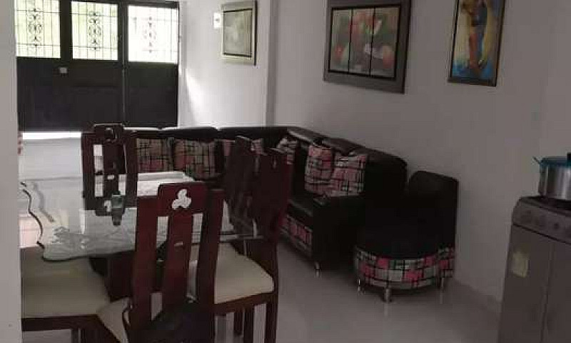 Se Vende Casa Grande...