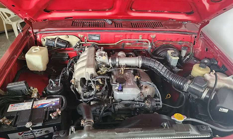 Mazda B2600...