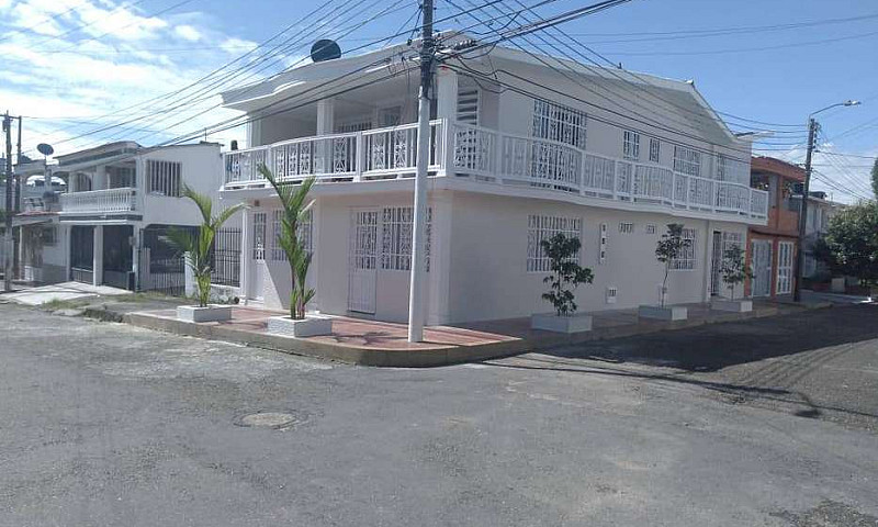 Hermosa Casa  Esquin...