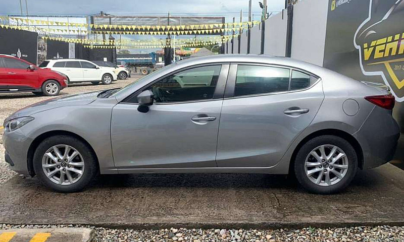 Mazda 3 Touring Auto...