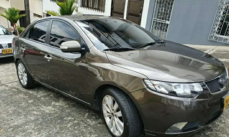 Kia Cerato Forte Aut...