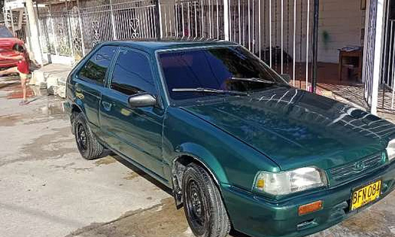 Hermoso Mazda 323...