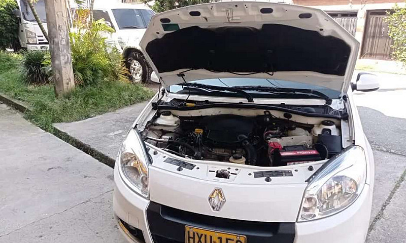 Renault Sandero 1.6...