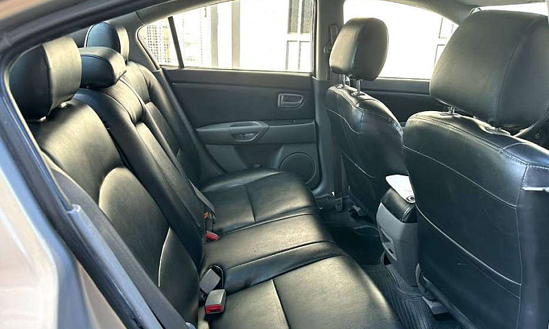 Mazda 3 2008...