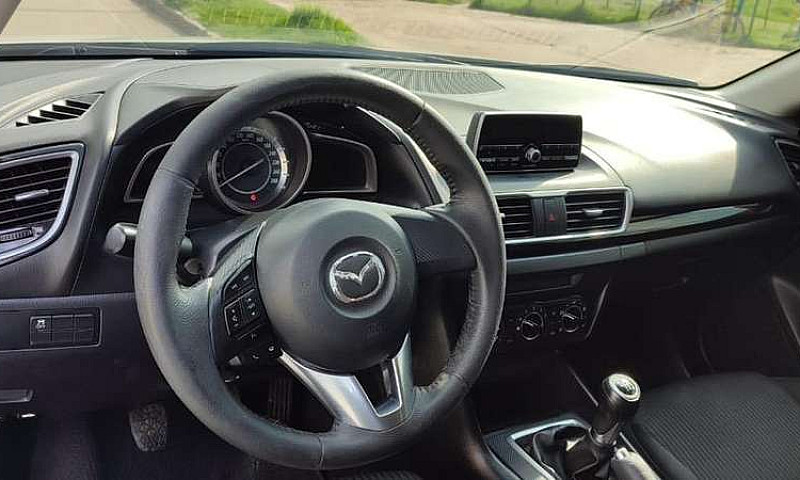 Mazda 3 2016 Touring...