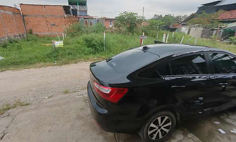 Vendo Kia Río Full E...