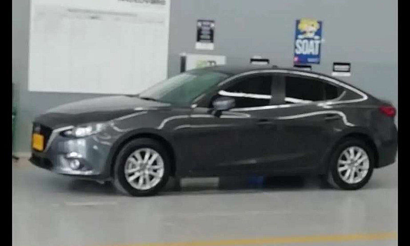 Mazda 3 Touring Nego...