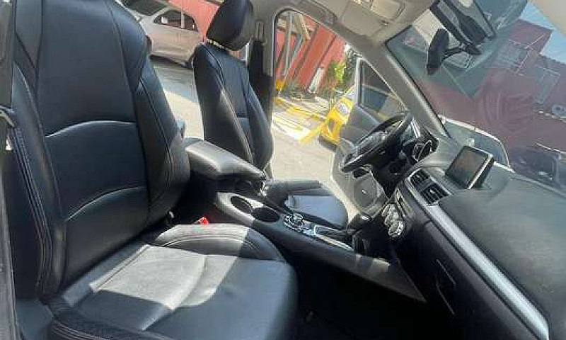 Mazda 3 Gran Turing...