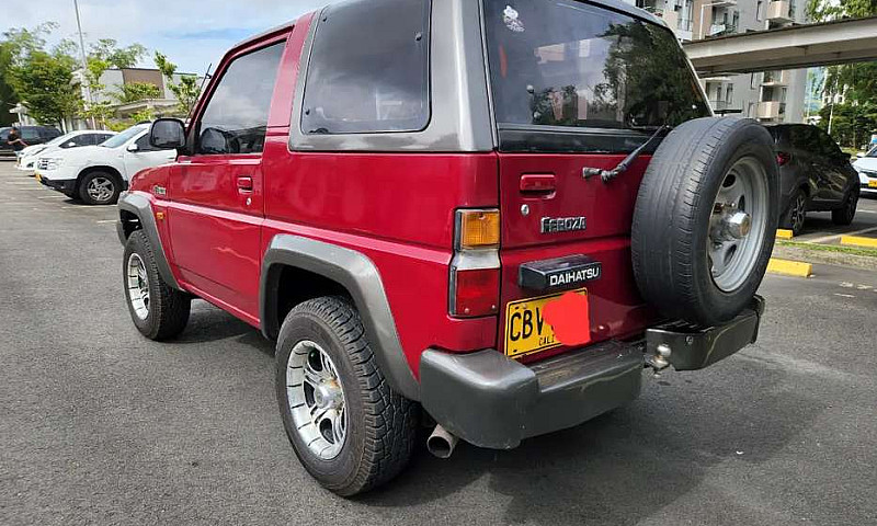 Bonito Daihatsu Fero...