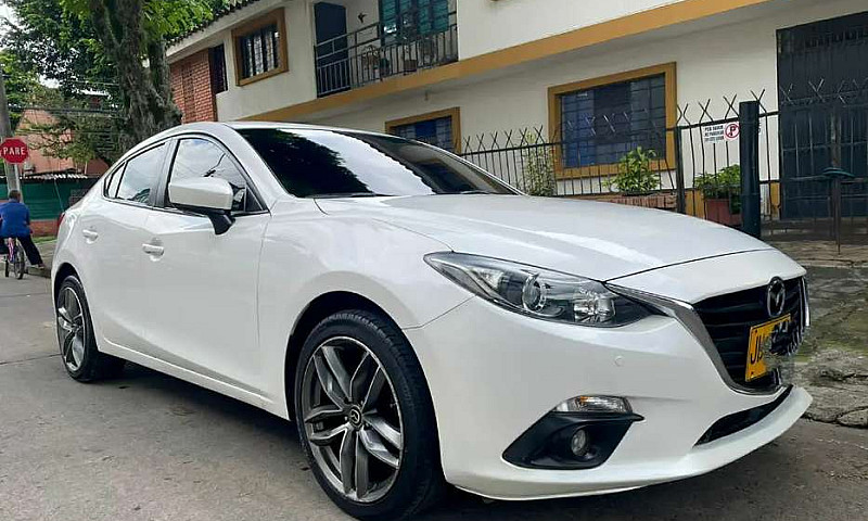 Vendo Mazda Touring ...