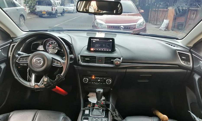 Mazda 3 Grand Tourin...