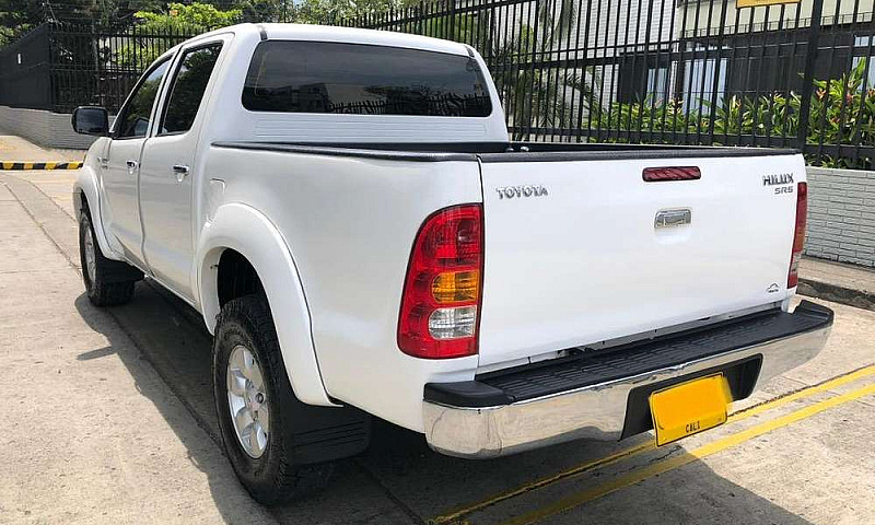 Toyota Hilux 4X4...