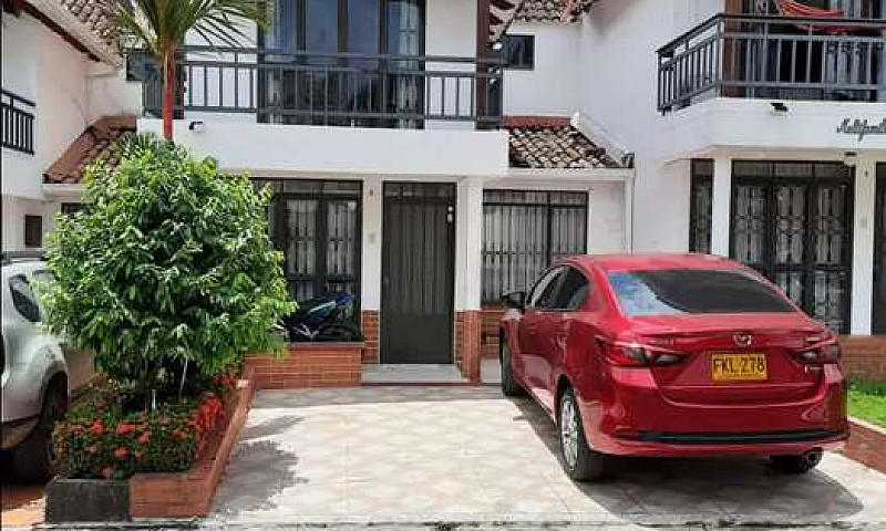 Hermosa Casa En Conj...