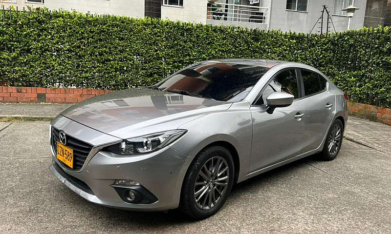 Mazda 3 Touring 2017...