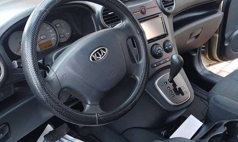 Kia New Carens Rondó...