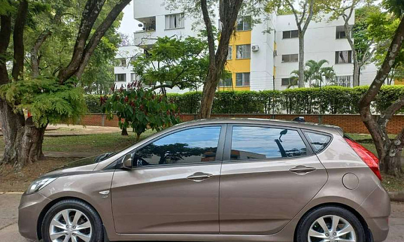 Renault Clio Style S...