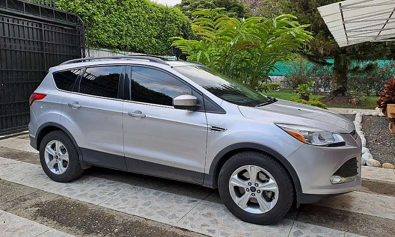 Se Vende Ford Escape...