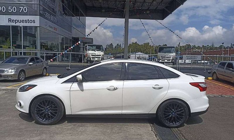Ford Focus Titanium ...
