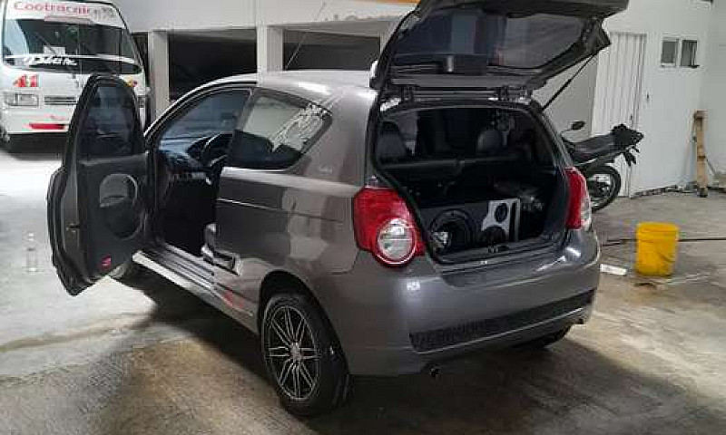 Vendo Aveo 2011 Soat...