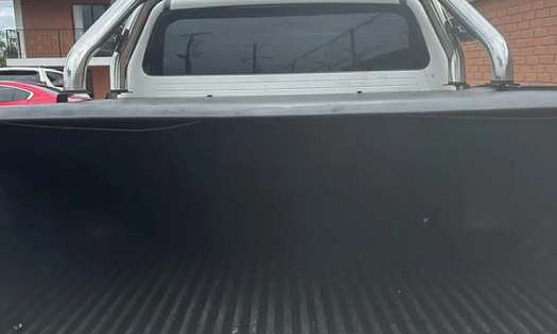 Toyota Hilux Vigo 20...