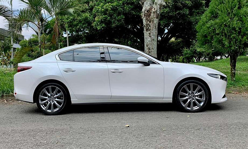 Mazda 3 Grand Tourin...