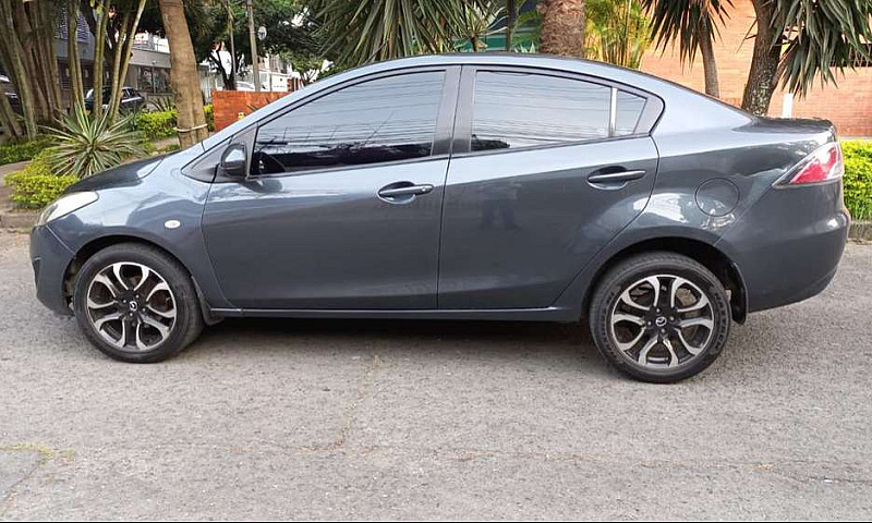 Mazda 2 2011 Sedan A...