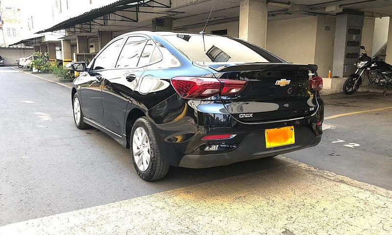 Vendo Onix Ltz Turbo...