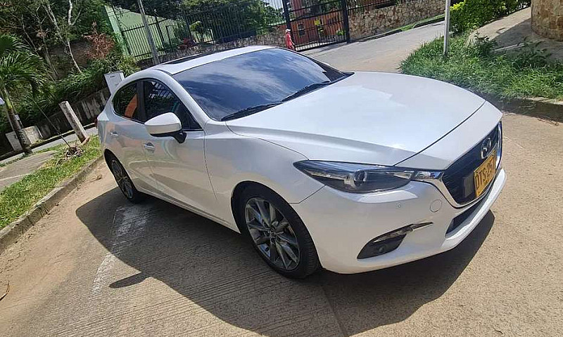Mazda 3 Grand Tourin...