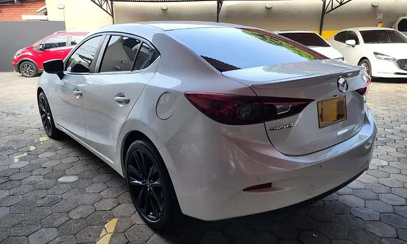 Mazda 3 2017 Automát...