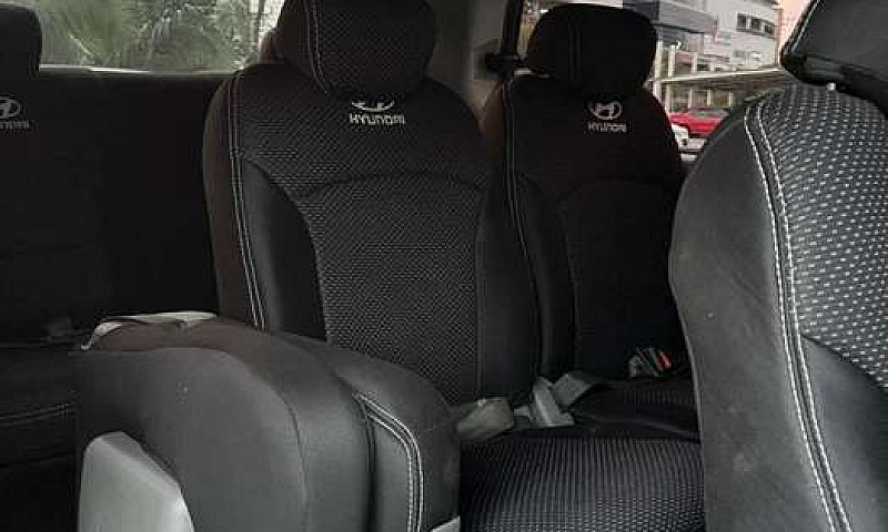 Hermosa Hyundai H1 G...