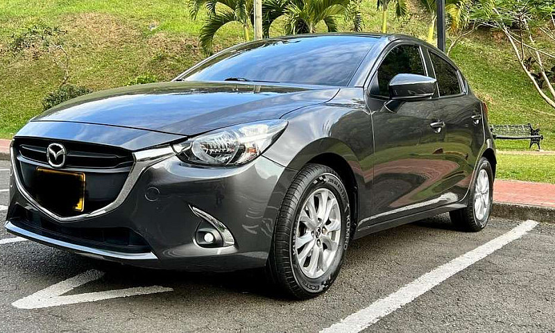 Mazda 2 Touring Refu...