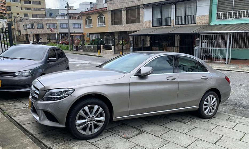 2019 Mercedes 180T...